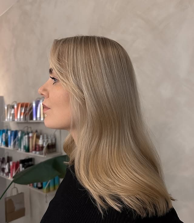 Champagneblond med naturlig glans